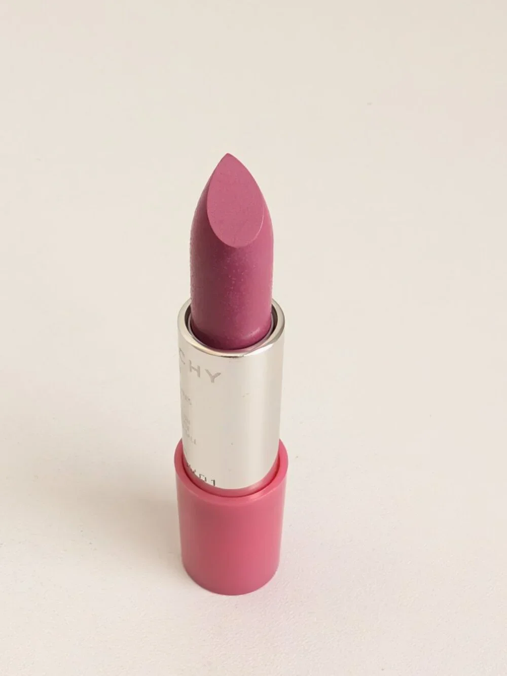 Givenchy rouge interdit